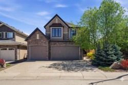 12 Aspen Cliff Close SW Calgary, AB T3H 0L9