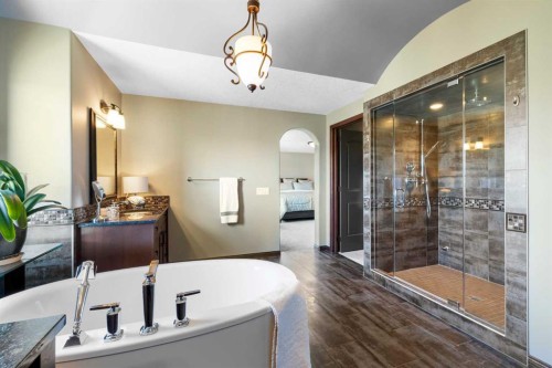 12 Aspen Cliff Close Sw, Calgary, AB - Indoor Photo Showing Bathroom