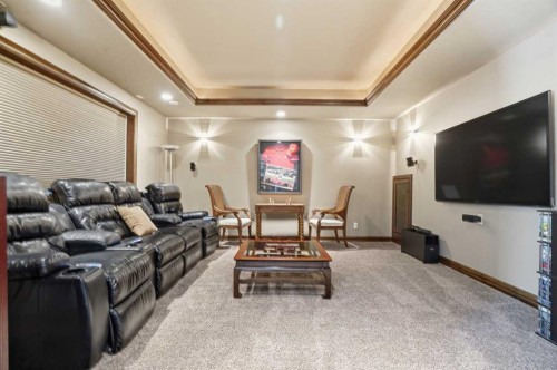 12 Aspen Cliff Close Sw, Calgary, AB - Indoor