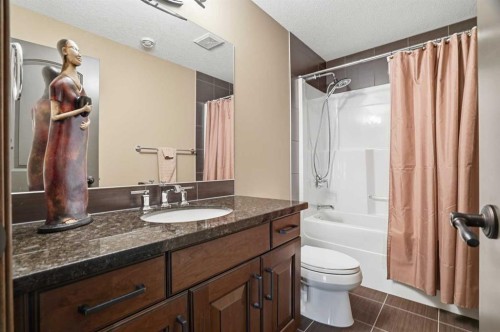 12 Aspen Cliff Close Sw, Calgary, AB - Indoor Photo Showing Bathroom