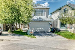 13 Harvest Park Place NE Calgary, AB T3K 4K8