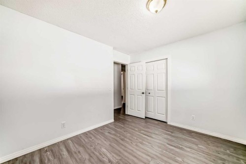 13 Harvest Park Place Ne, Calgary, AB - Indoor Photo Showing Other Room
