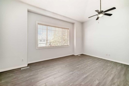 13 Harvest Park Place Ne, Calgary, AB - Indoor Photo Showing Other Room