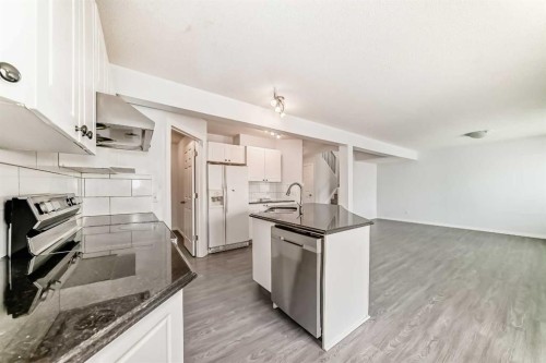 13 Harvest Park Place Ne, Calgary, AB - Indoor Photo Showing Kitchen
