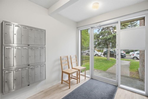 1405 17 Avenue Nw, Calgary, AB 
