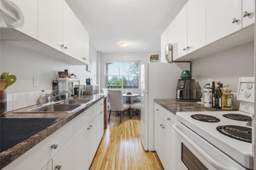 1405 17 Avenue Nw, Calgary, AB 