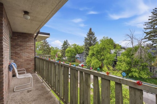1405 17 Avenue Nw, Calgary, AB 