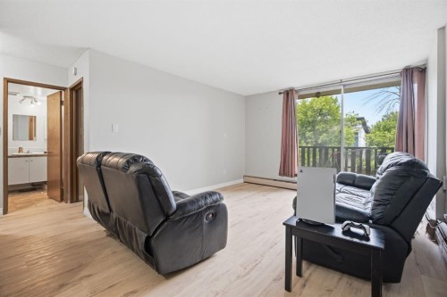 1405 17 Avenue Nw, Calgary, AB 