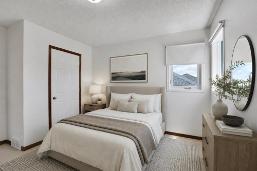9143 Edgebrook Drive Nw, Calgary, AB - Indoor Photo Showing Bedroom