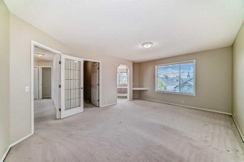 68 Scenic View Close Nw, Calgary, AB - Indoor Photo Showing Other Room