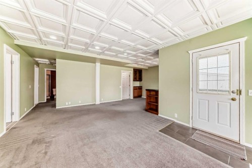 68 Scenic View Close Nw, Calgary, AB - Indoor Photo Showing Other Room