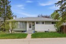 6004 Lloyd Crescent Sw, Calgary, AB  - Outdoor 