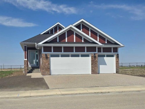 376 Muirfield Crescent, Lyalta, AB - Outdoor With Facade