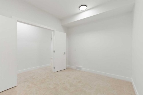 376 Muirfield Crescent, Lyalta, AB - Indoor