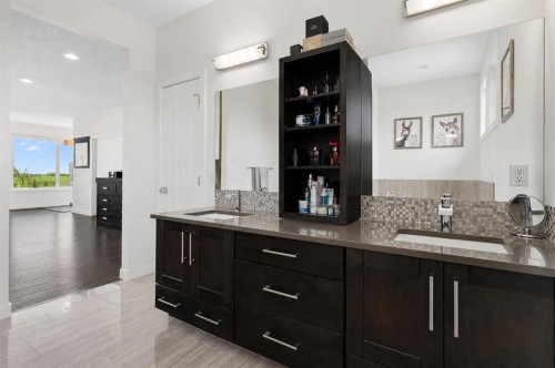 71 Muirfield Close, Lyalta, AB - Indoor