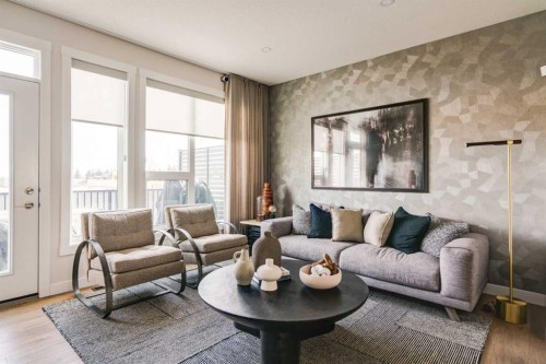 708 Sovereign Common Sw, Calgary, AB - Indoor Photo Showing Living Room