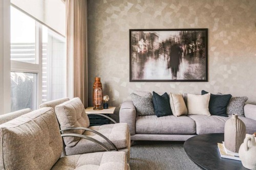 708 Sovereign Common Sw, Calgary, AB - Indoor Photo Showing Living Room