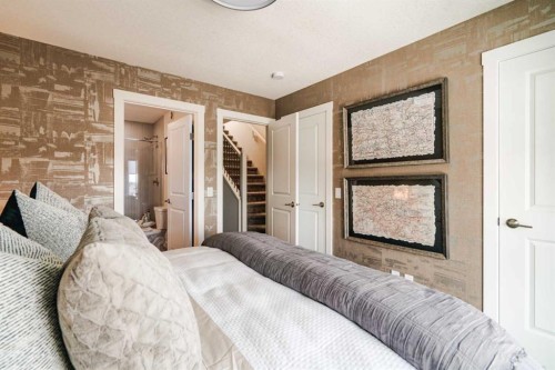 708 Sovereign Common Sw, Calgary, AB - Indoor Photo Showing Bedroom