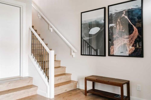 708 Sovereign Common Sw, Calgary, AB - Indoor Photo Showing Other Room