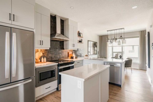 708 Sovereign Common Sw, Calgary, AB - Indoor Photo Showing Kitchen With Upgraded Kitchen