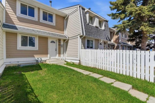 804 Madeira Drive Ne, Calgary, AB - Outdoor