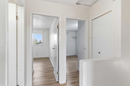 804 Madeira Drive Ne, Calgary, AB - Indoor Photo Showing Other Room