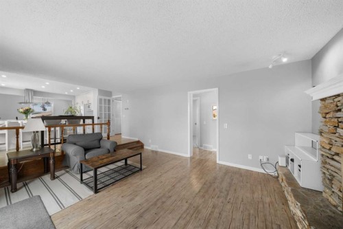 38 Suntree Lane, Okotoks, AB - Indoor Photo Showing Other Room