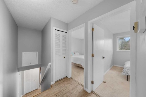 38 Suntree Lane, Okotoks, AB - Indoor Photo Showing Other Room