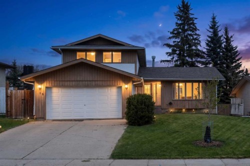 38 Suntree Lane  Okotoks, AB T0L 1T1