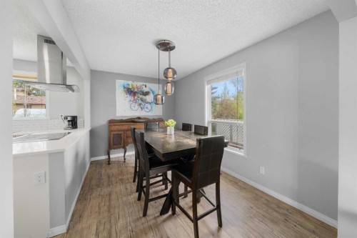 38 Suntree Lane, Okotoks, AB - Indoor Photo Showing Dining Room