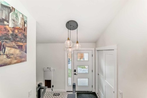 19 Mackay Drive Sw, Calgary, AB - Indoor Photo Showing Other Room