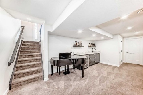19 Mackay Drive Sw, Calgary, AB - Indoor