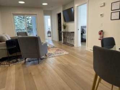 19 Mackay Drive Sw, Calgary, AB - Indoor