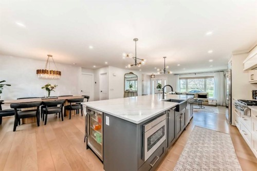 19 Mackay Drive Sw, Calgary, AB - Indoor Photo Showing Kitchen With Upgraded Kitchen