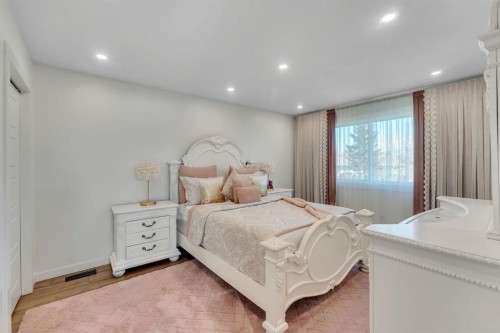 316 Templeton Circle Ne, Calgary, AB - Indoor Photo Showing Bedroom