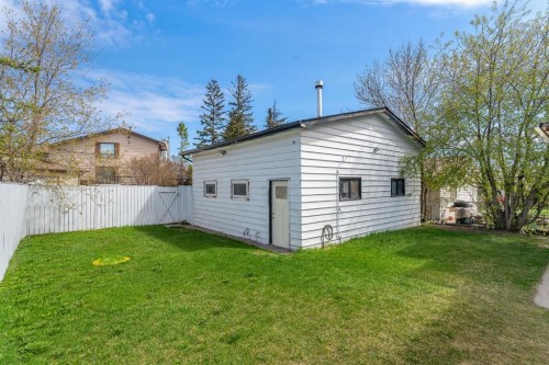 316 Templeton Circle Ne, Calgary, AB - Outdoor