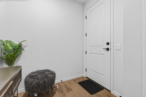 36 Royston Rise Nw, Calgary, AB - Indoor Photo Showing Other Room
