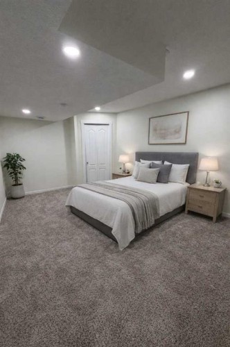 107 Harvest Oak Crescent Ne, Calgary, AB - Indoor Photo Showing Bedroom