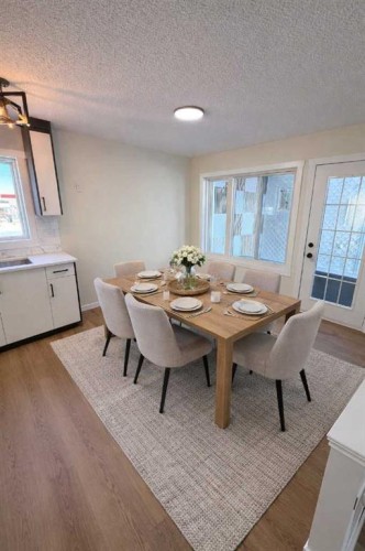 107 Harvest Oak Crescent Ne, Calgary, AB - Indoor Photo Showing Dining Room