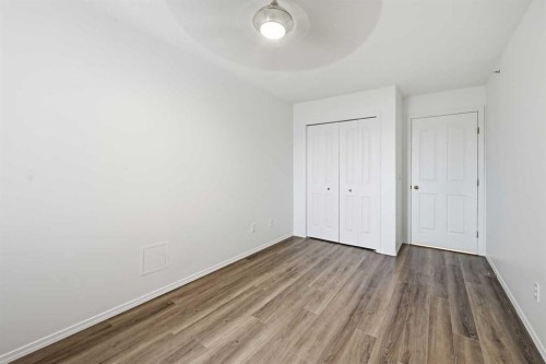 439-165 Manora Place Ne, Calgary, AB - Indoor Photo Showing Other Room