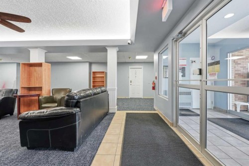 439-165 Manora Place Ne, Calgary, AB - Indoor Photo Showing Other Room