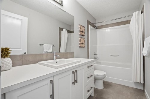 81 Mount Rae Heights, Okotoks, AB - Indoor Photo Showing Bathroom