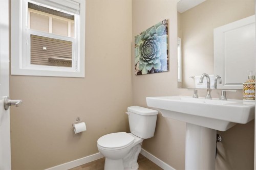 81 Mount Rae Heights, Okotoks, AB - Indoor Photo Showing Bathroom