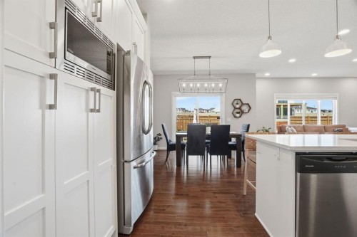 81 Mount Rae Heights, Okotoks, AB - Indoor Photo Showing Kitchen