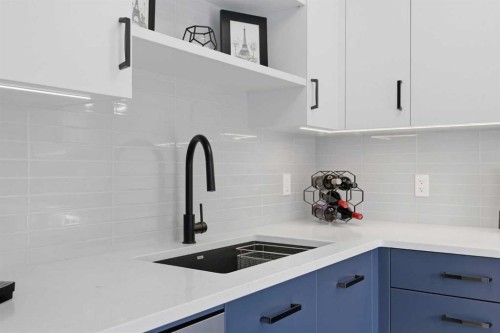 160 Silvergrove Hill Nw, Calgary, AB - Indoor Photo Showing Kitchen With Double Sink