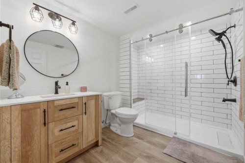 160 Silvergrove Hill Nw, Calgary, AB - Indoor Photo Showing Bathroom