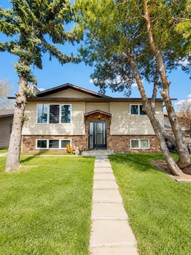 252 Fallswater Road Ne, Calgary, AB - Outdoor With Facade