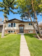 252 fallswater Road NE Calgary, AB T3J 1B3