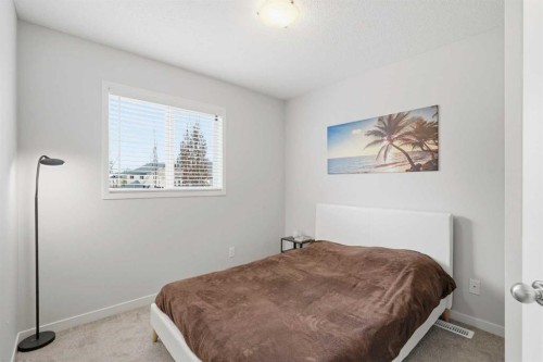 29 Copperfield Heath Se, Calgary, AB - Indoor Photo Showing Bedroom
