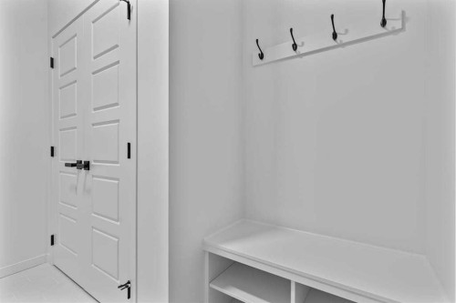 131 Corner Glen Grove Ne, Calgary, AB - Indoor